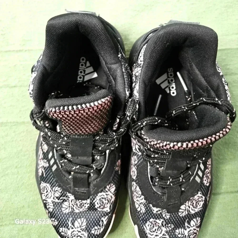 Adidas Dame 7 Rose City Kids‎ size 5.5 - Picture 7 of 8